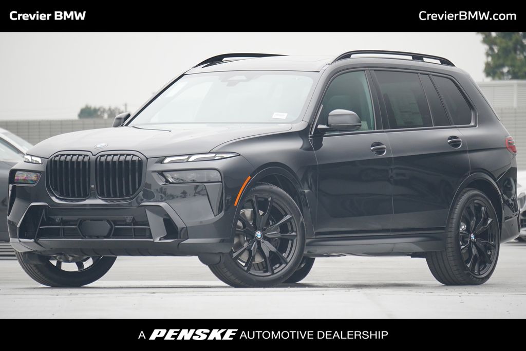 2025 BMW X7 xDrive40i Hero Image