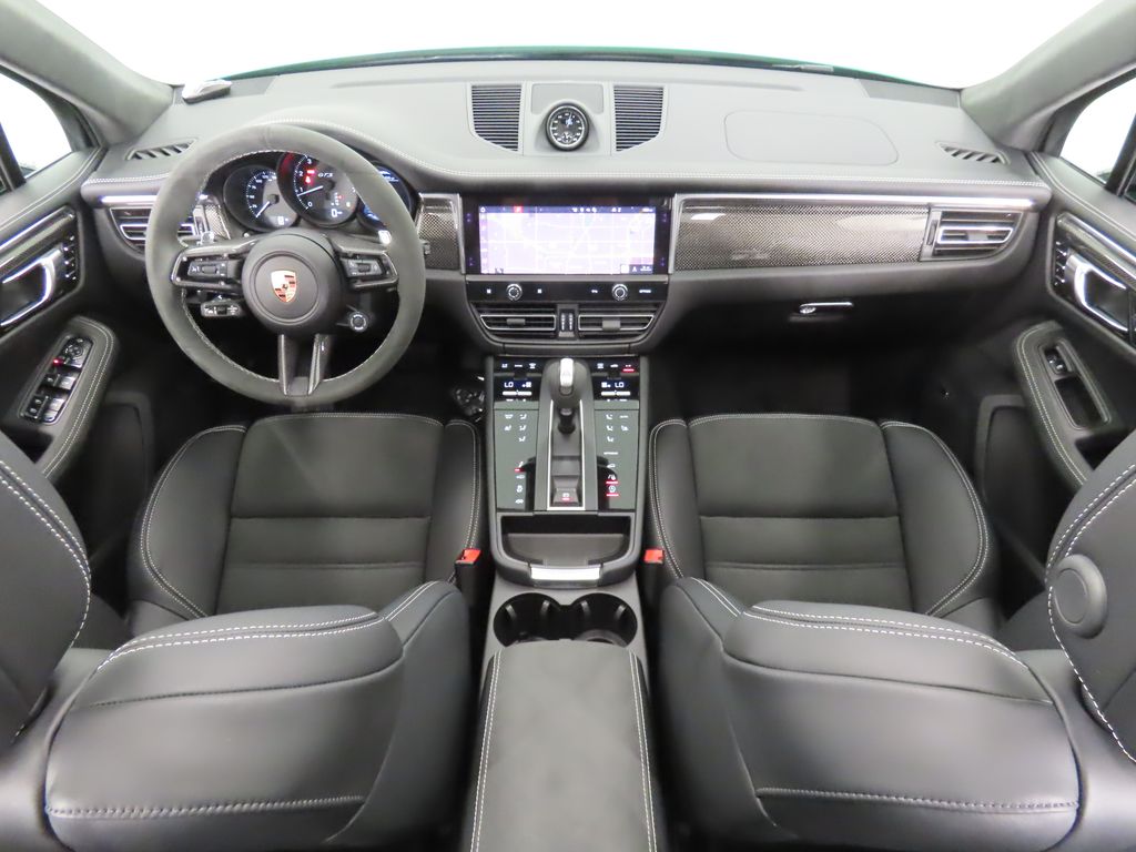 Thumbnail: 2025 Porsche Macan - 15