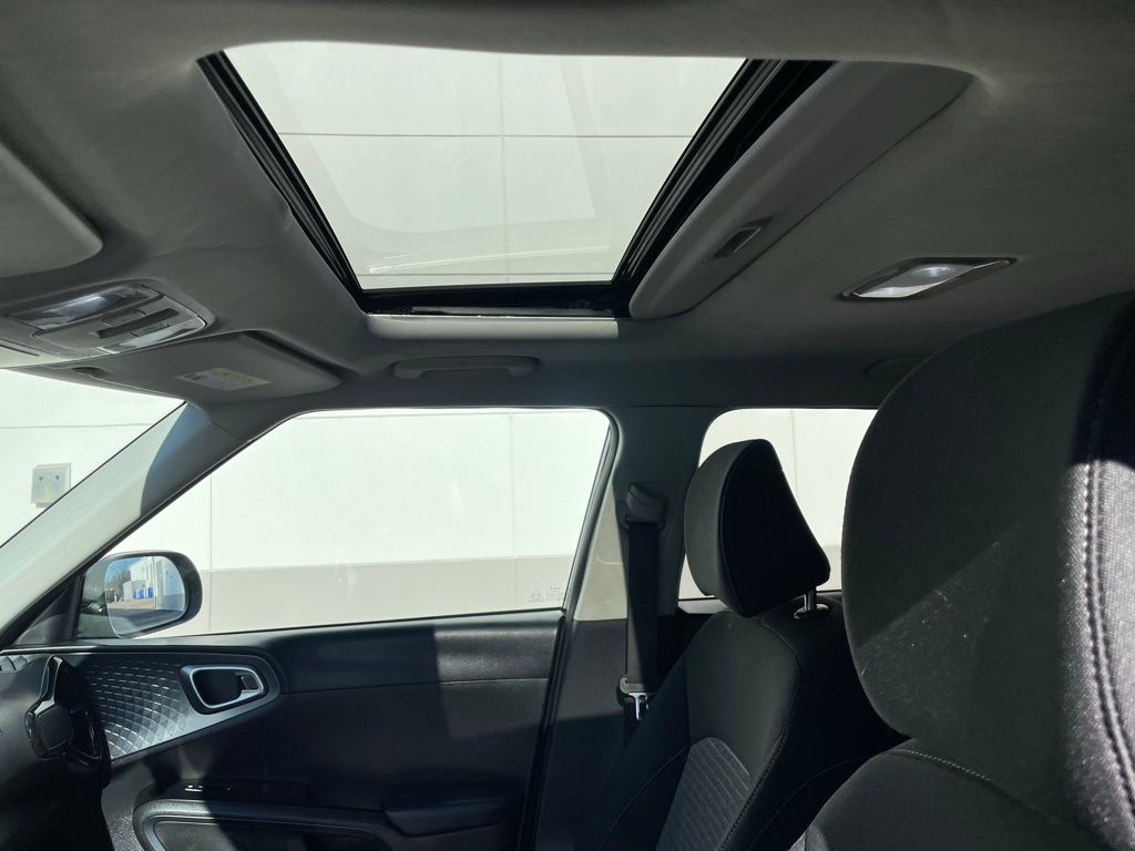 Thumbnail: 2023 Kia Soul - 30