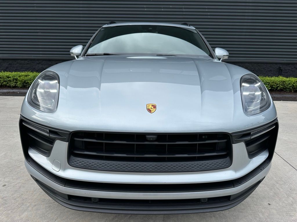 Thumbnail: 2022 Porsche Macan - 8