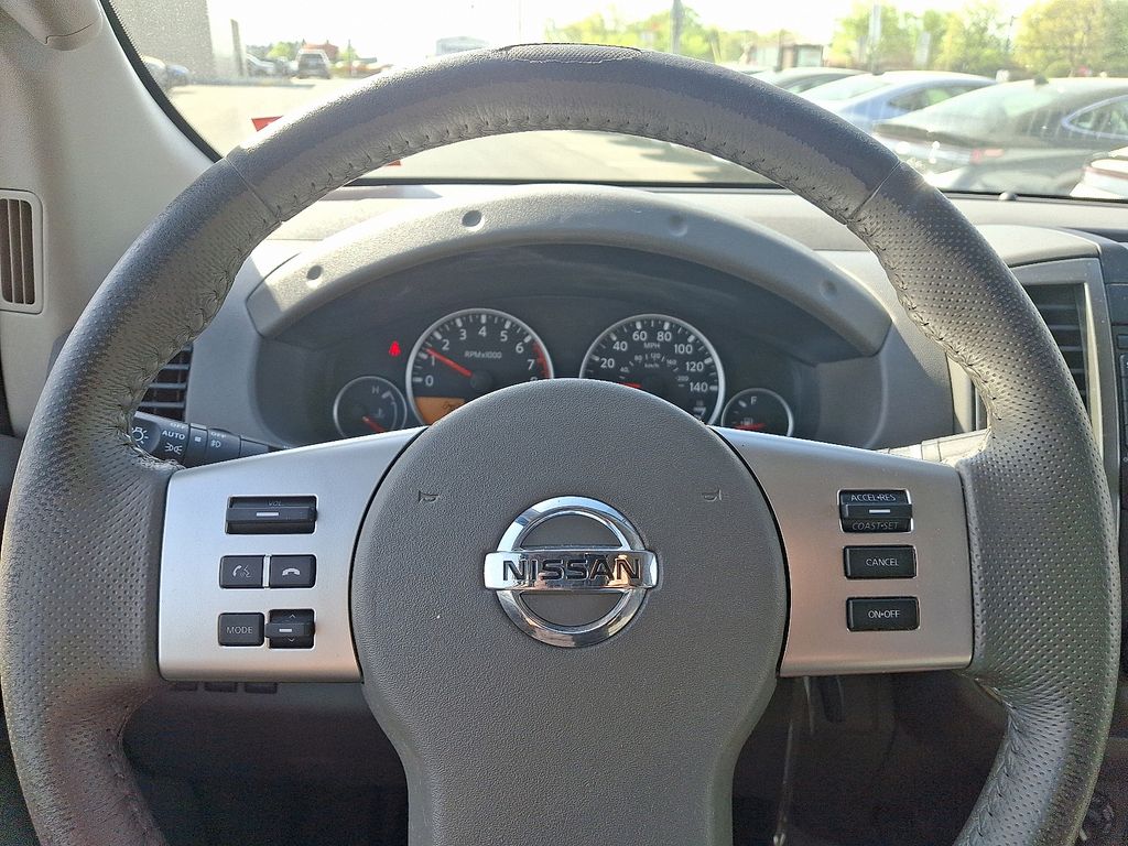 2014 Nissan Frontier SL 20