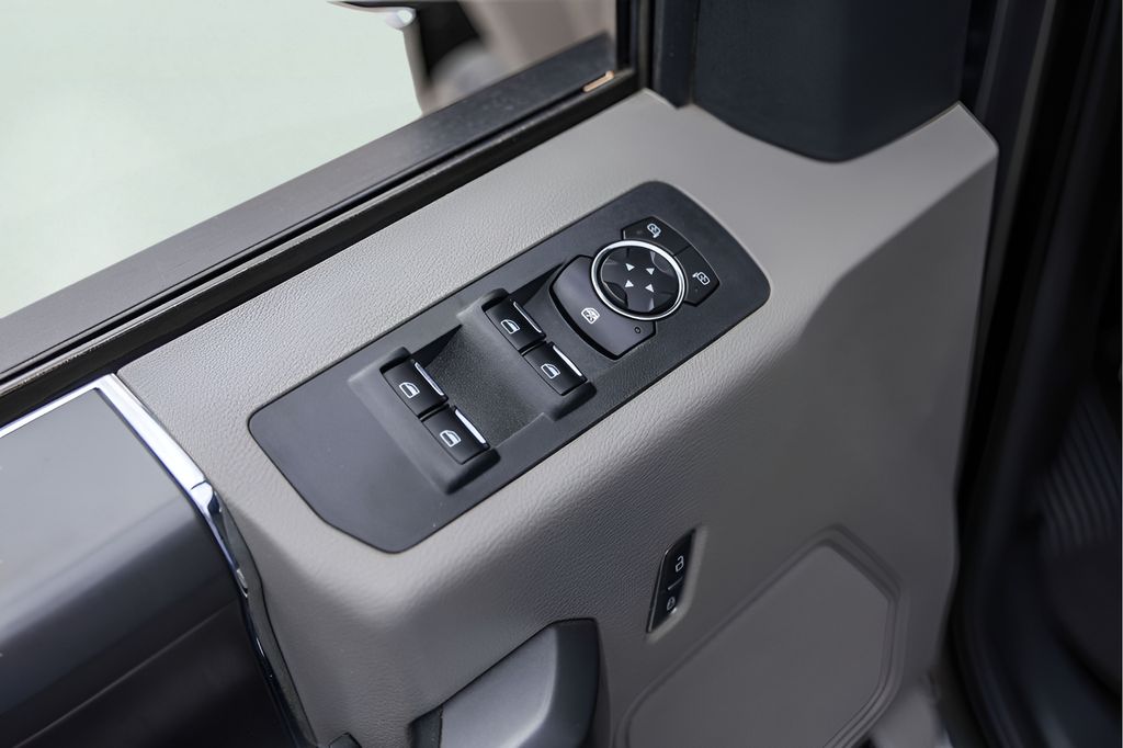 Used Car 2020 Ford F-150  Xlt For Sale Under $25,000 In Austin, Texas