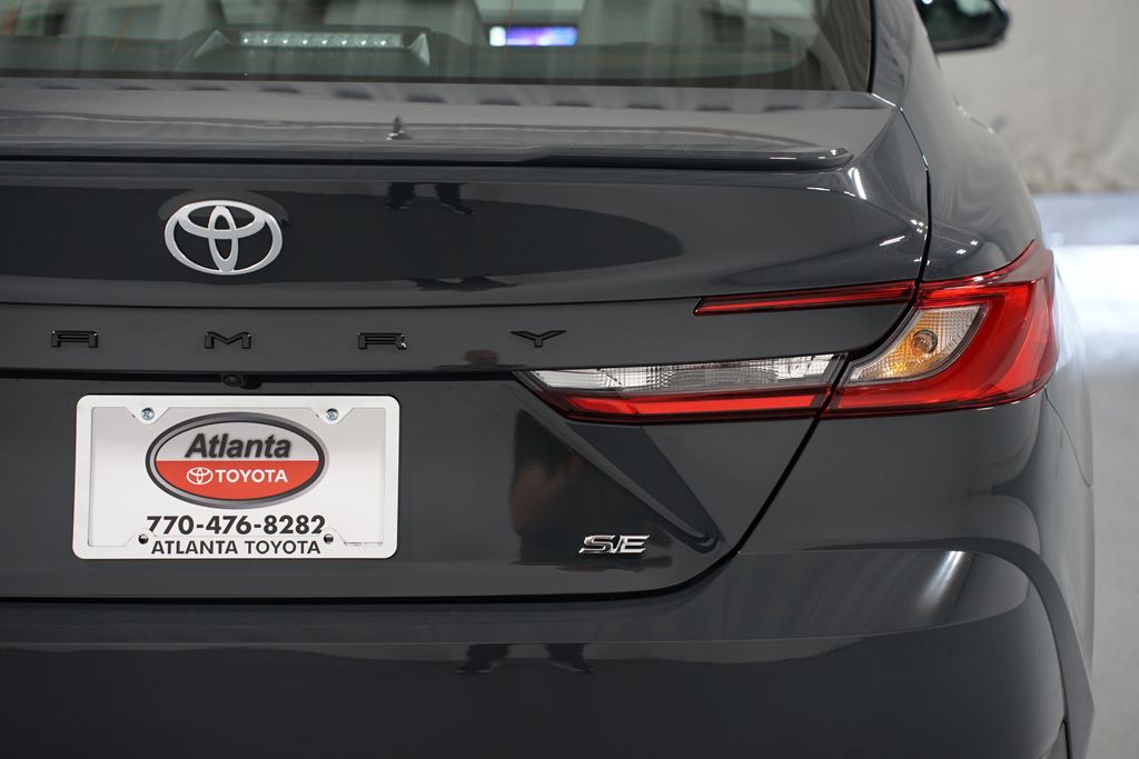 Thumbnail: 2025 Toyota Camry - 10