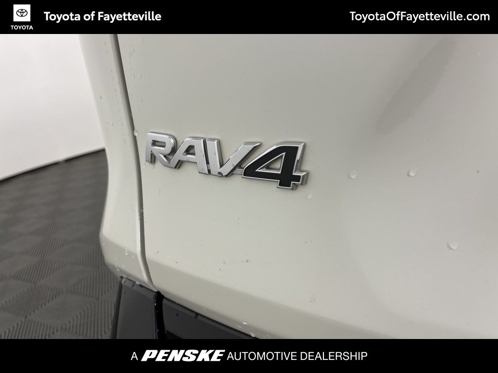 Thumbnail: 2022 Toyota RAV4 - 3