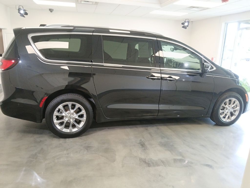 used 2021 Chrysler Pacifica car, priced at $29,500