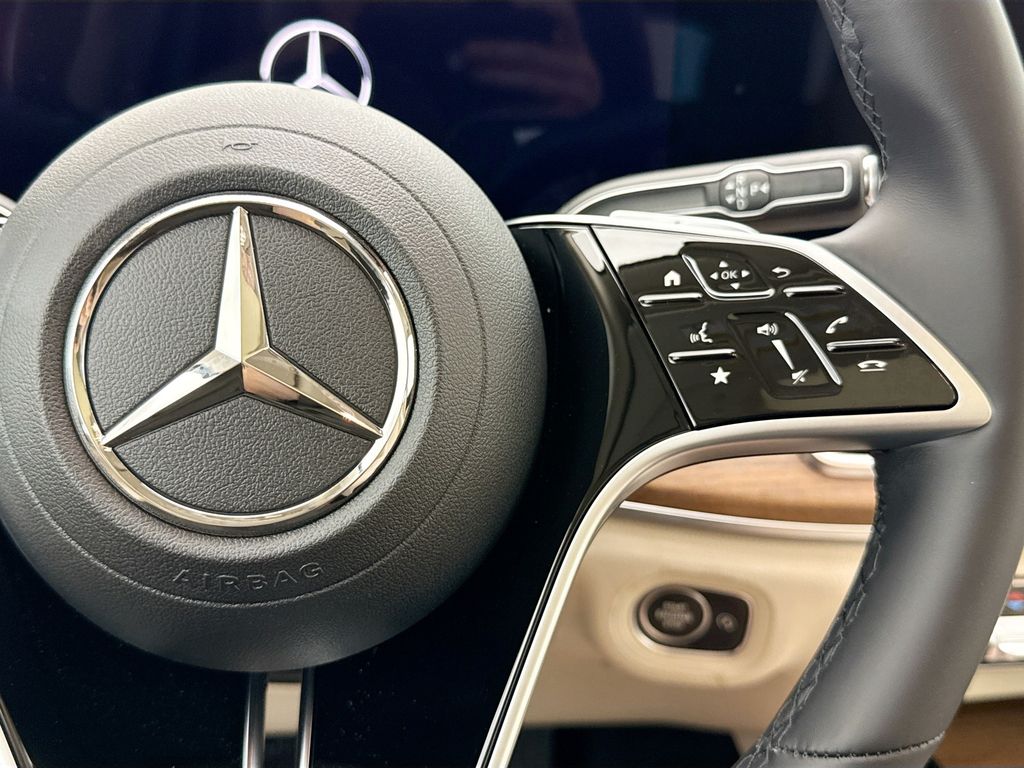 Thumbnail: 2026 Mercedes-Benz GLE - 12