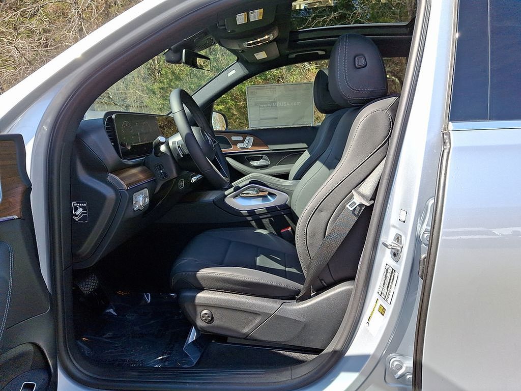 Thumbnail: 2025 Mercedes-Benz GLE - 9