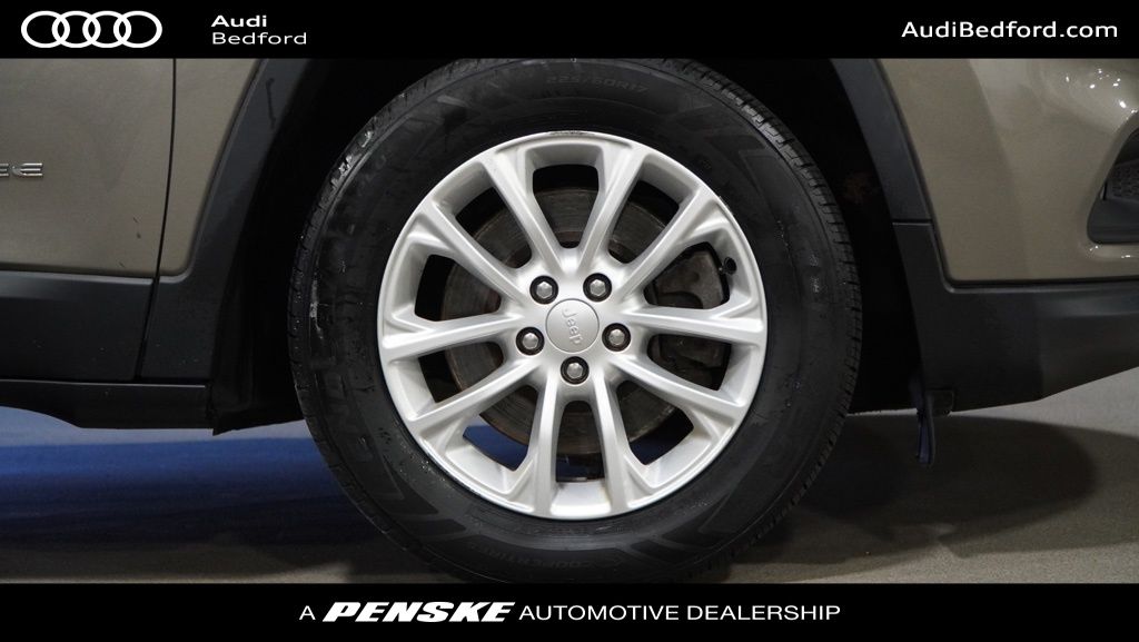2019 Jeep Cherokee Latitude 9