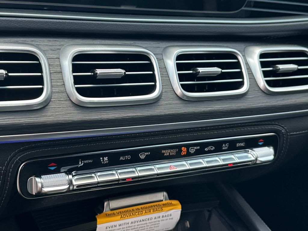 Thumbnail: 2026 Mercedes-Benz GLE - 11