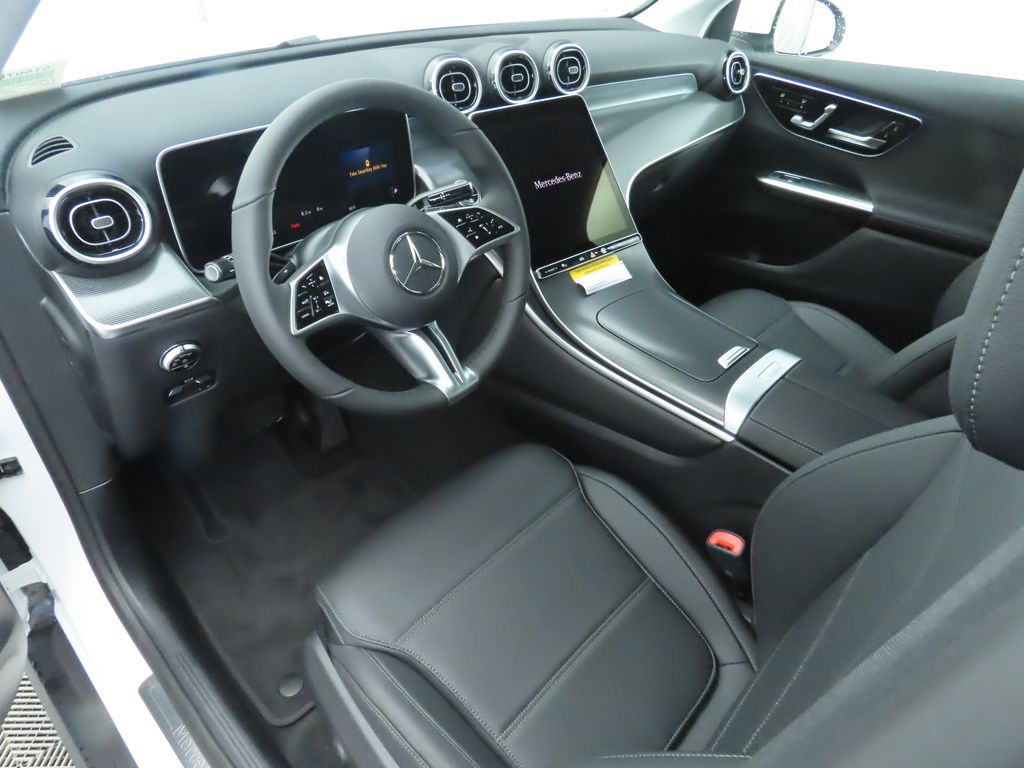 Thumbnail: 2026 Mercedes-Benz GLC - 10