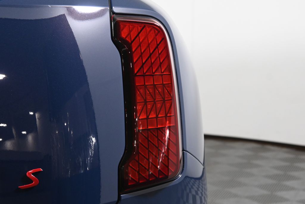 Thumbnail: 2027 MINI Cooper Countryman - 13