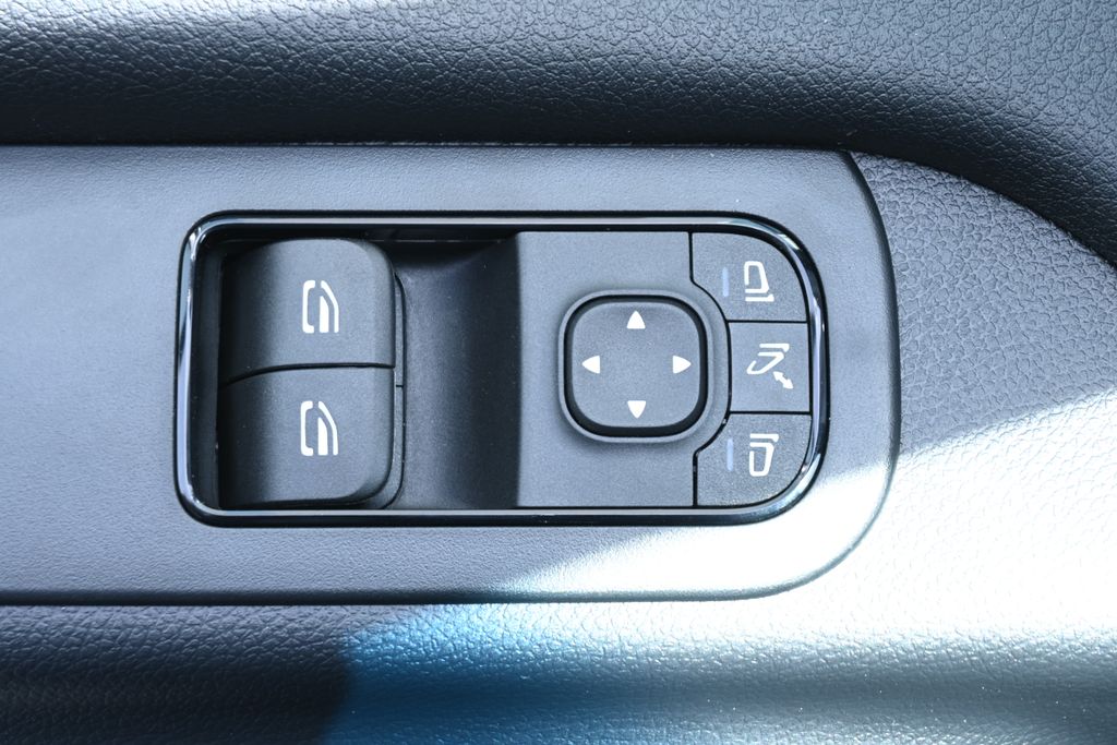 Thumbnail: 2026 Mercedes-Benz Sprinter - 22