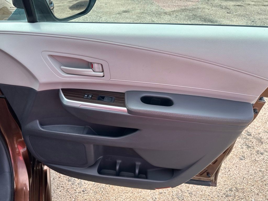 Used 2022 Toyota Sienna Van