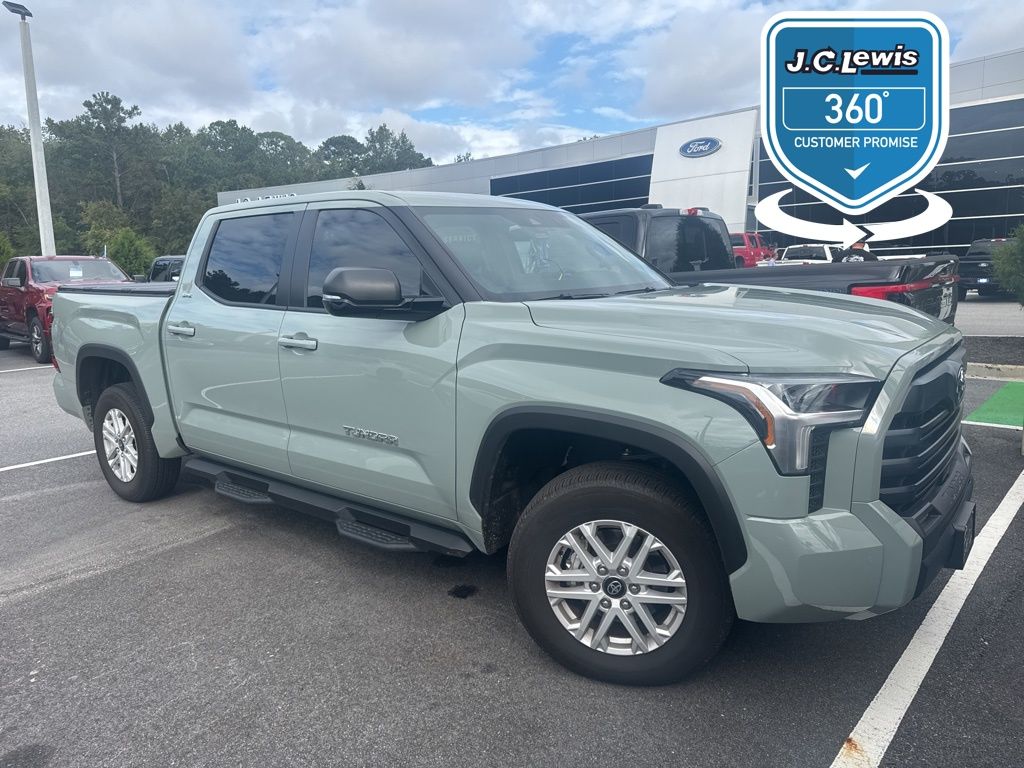 2025 Toyota Tundra SR5 4WD