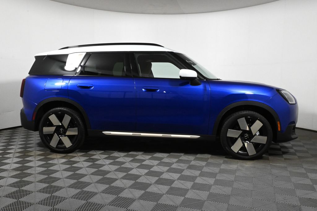 2025 MINI Cooper Countryman Base 8