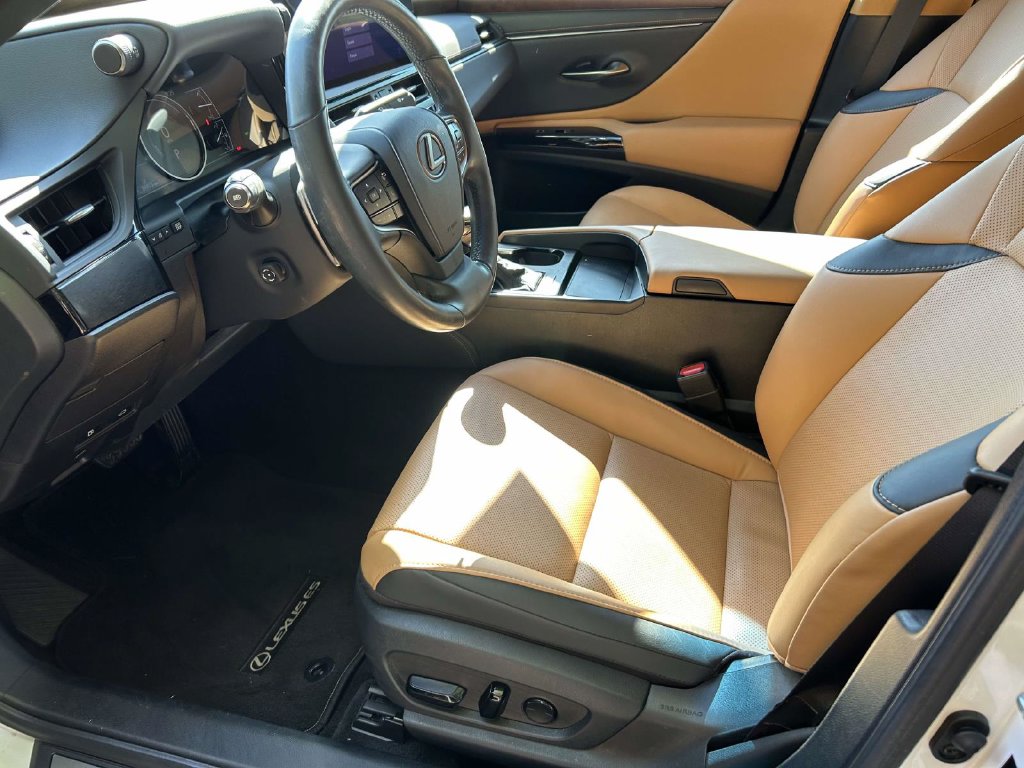 Used 2023 Lexus ES Sedan