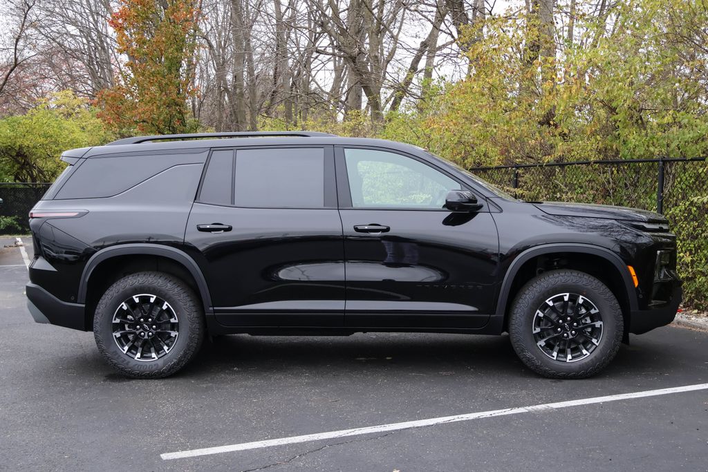 2025 Chevrolet Traverse Z71 9