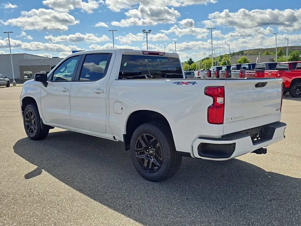 2024 Chevrolet Silverado 1500 RST 3