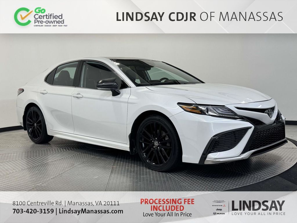 White (Wind Chill Pearl) 2023 Toyota Camry Sedan Front-Wheel Drive 8-Speed Automatic