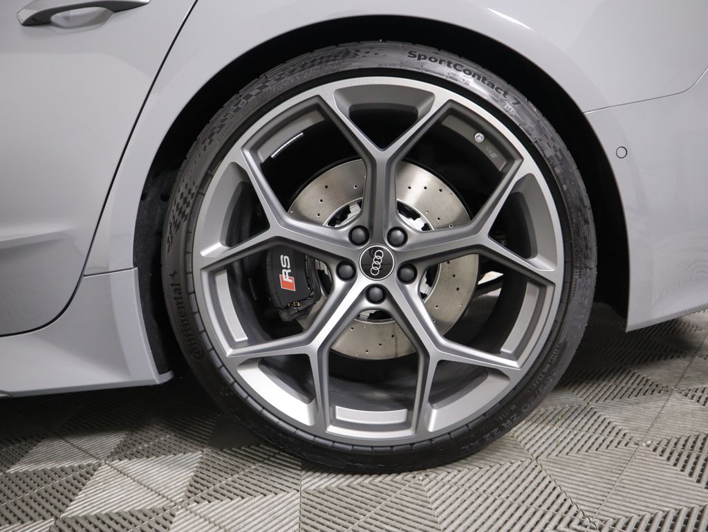 Thumbnail: 2026 Audi RS 7 - 32