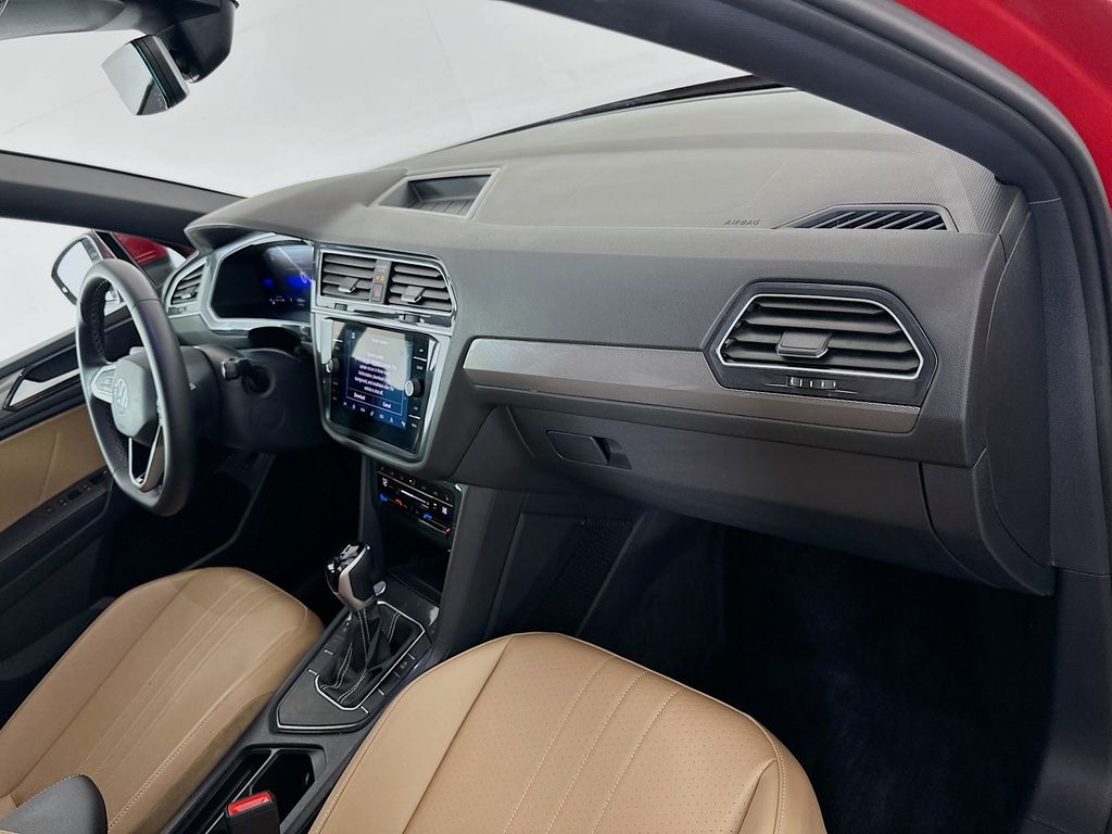Thumbnail: 2024 Volkswagen Tiguan - 28