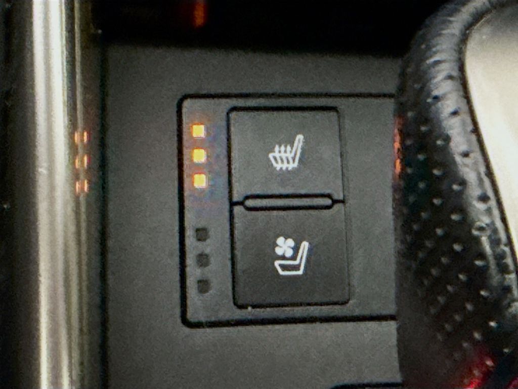 Thumbnail: 2017 Lexus IS - 21