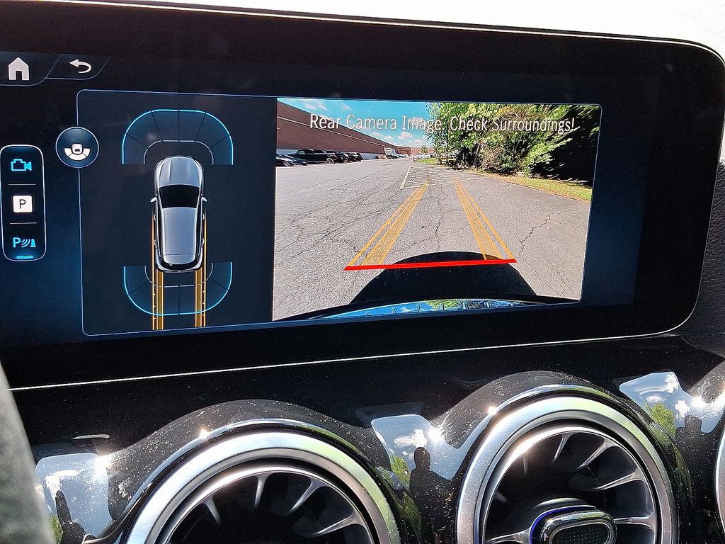 Thumbnail: 2025 Mercedes-Benz GLA - 17