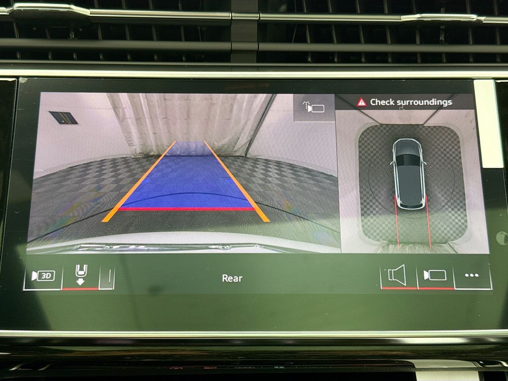 Thumbnail: 2026 Audi Q7 - 15