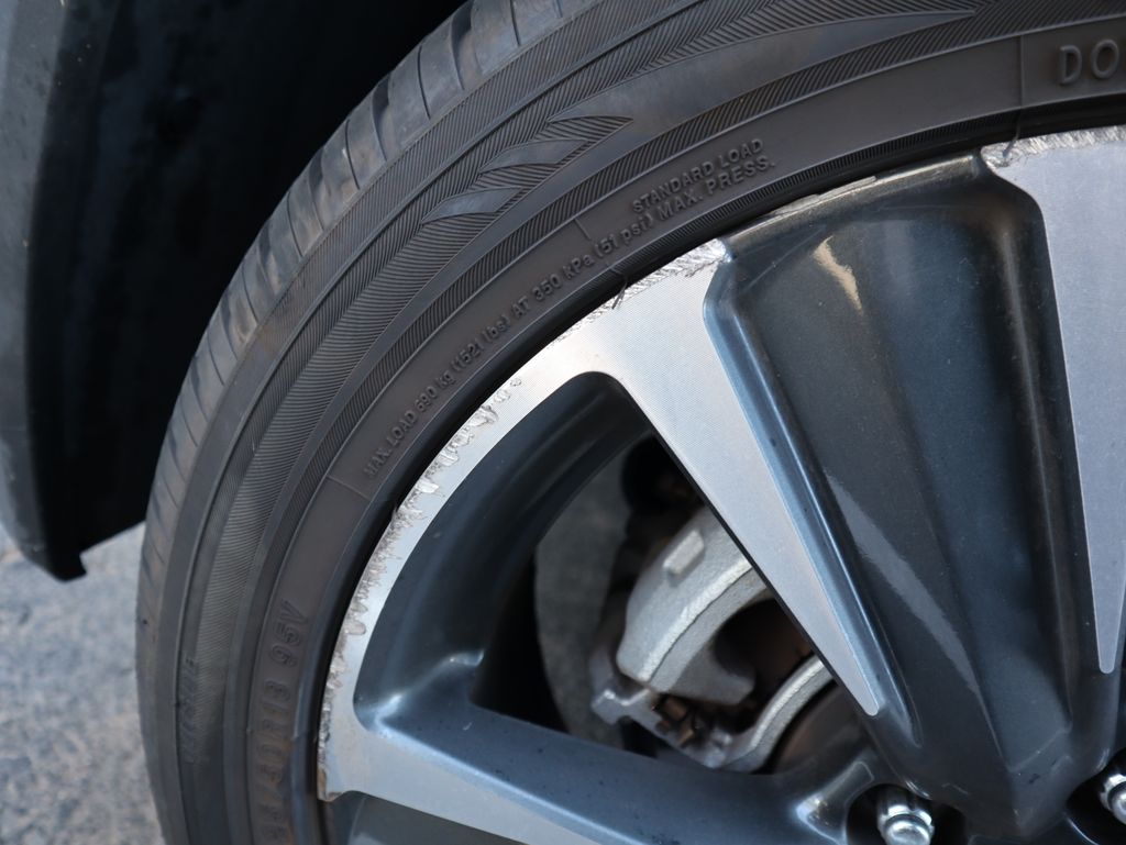 Thumbnail: 2022 Lexus UX - 29