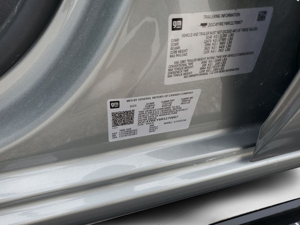 Used 2024 Gray Chevrolet High Country image 28