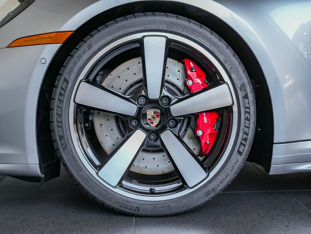 New 2026  Porsche Carrera 4S image 11