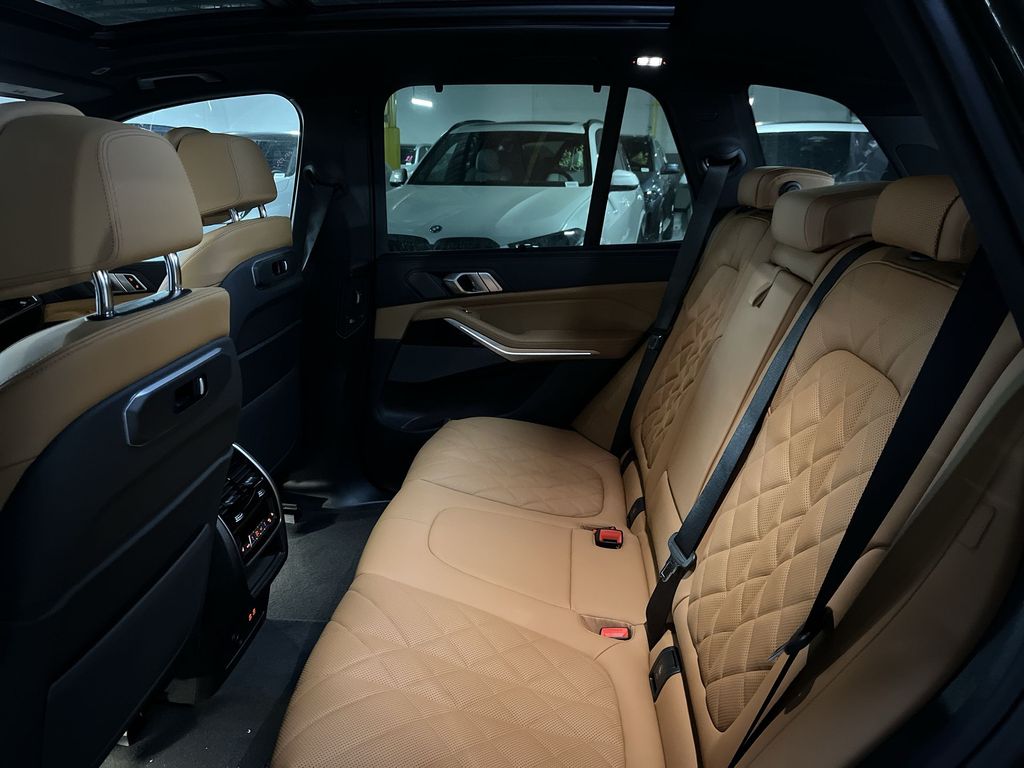Thumbnail: 2026 BMW X5 - 23
