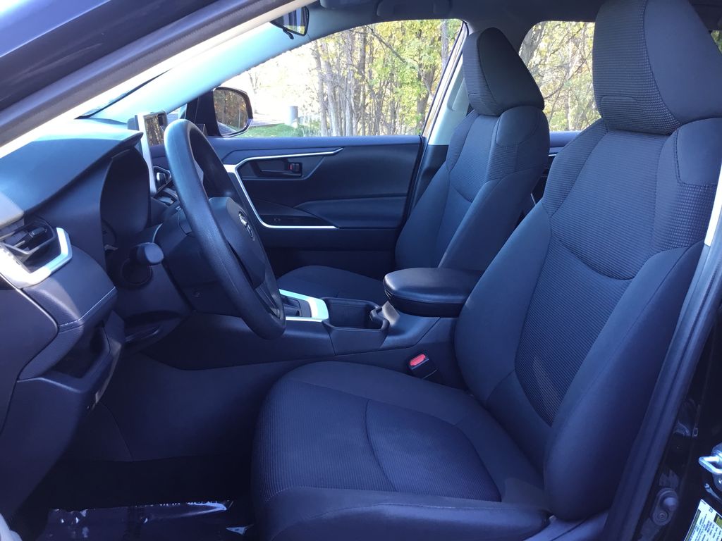 Thumbnail: 2023 Toyota RAV4 - 14