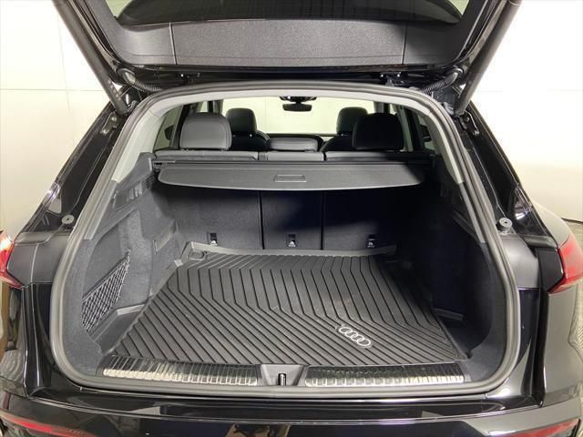 Thumbnail: 2025 Audi Q5 - 30