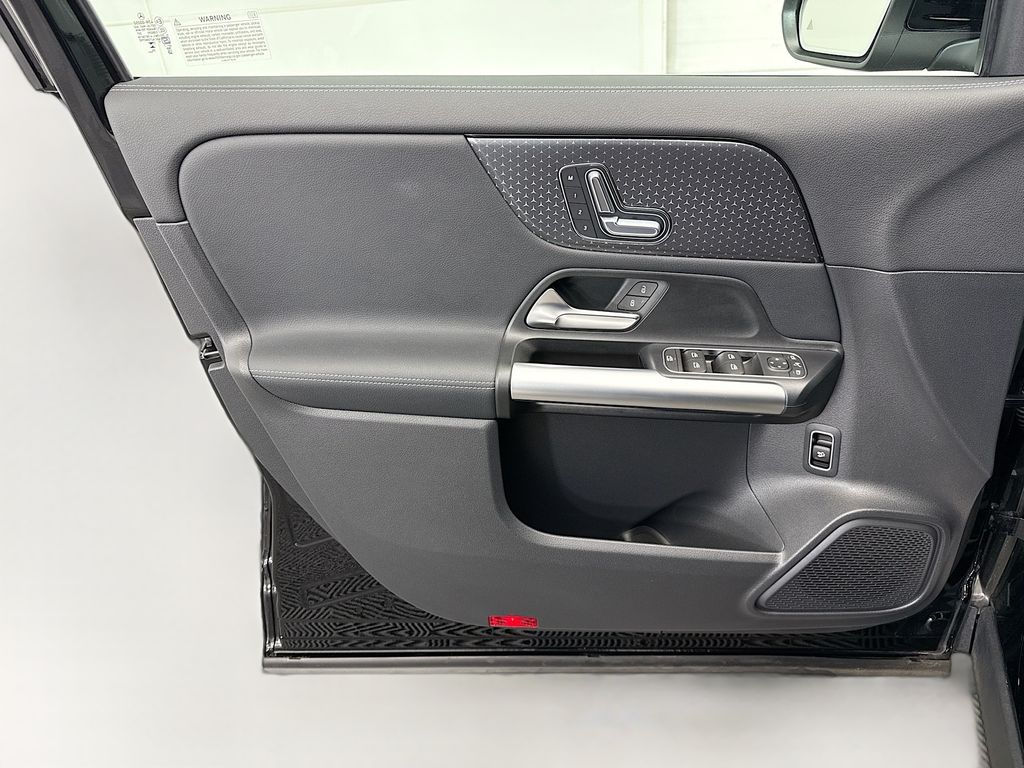 Thumbnail: 2025 Mercedes-Benz GLA - 22