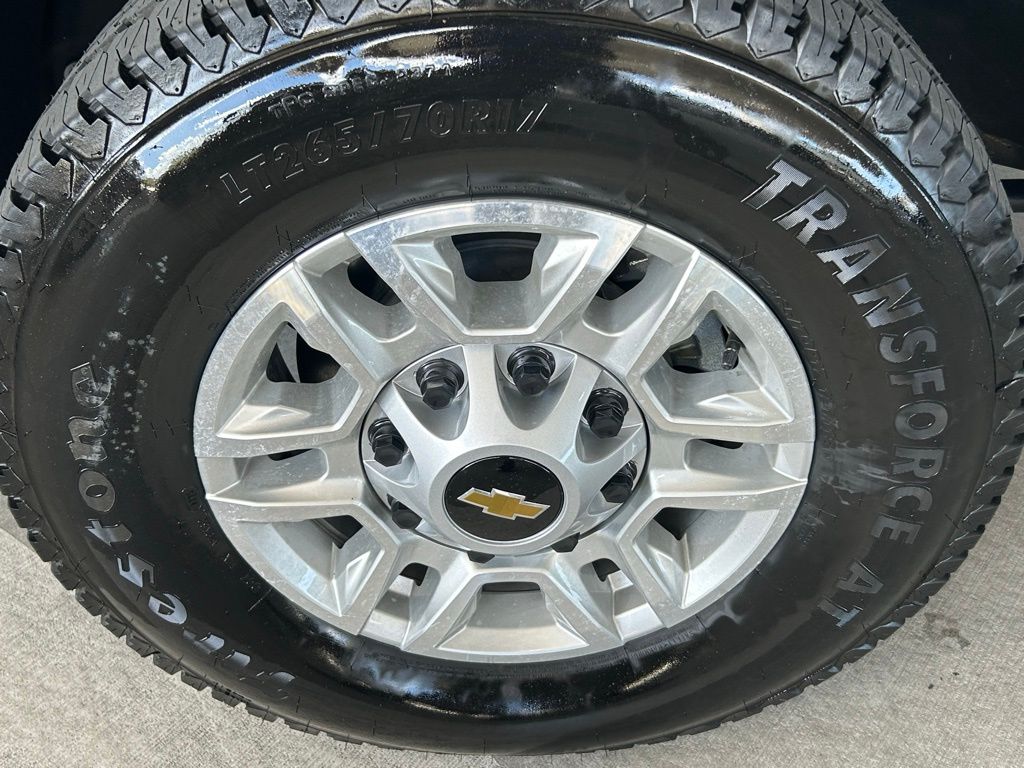 New 2026 Summit White Chevrolet Work Truck image 9