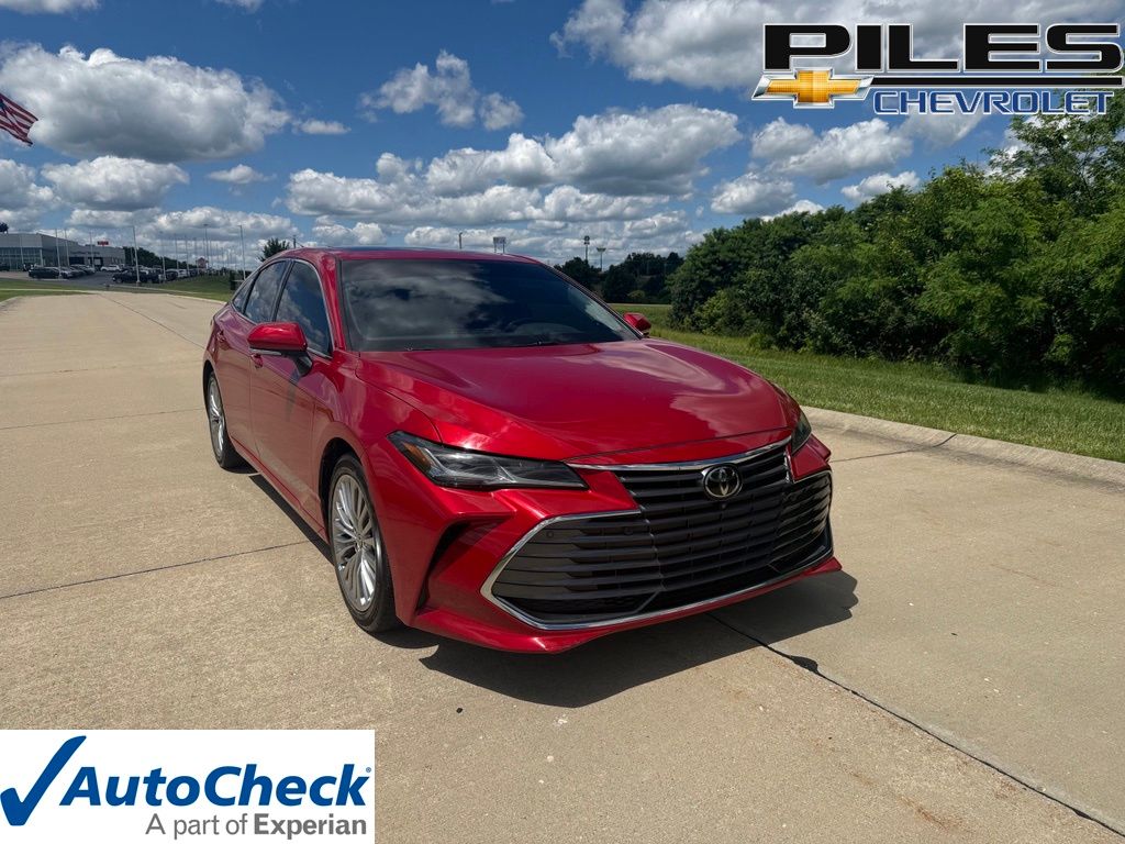 Red 2022 Toyota Avalon Sedan Front-Wheel Drive 8-Speed Automatic
