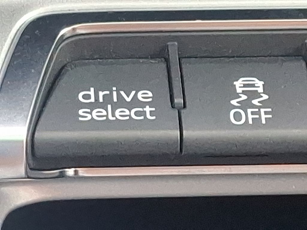 Thumbnail: 2022 Audi Q3 - 26