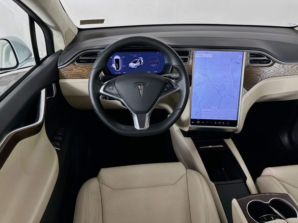 Thumbnail: 2018 Tesla Model X - 21