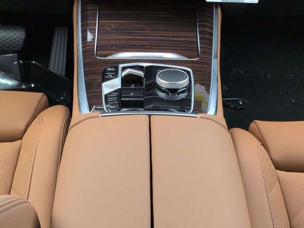New 2026 White BMW xDrive40i image 19