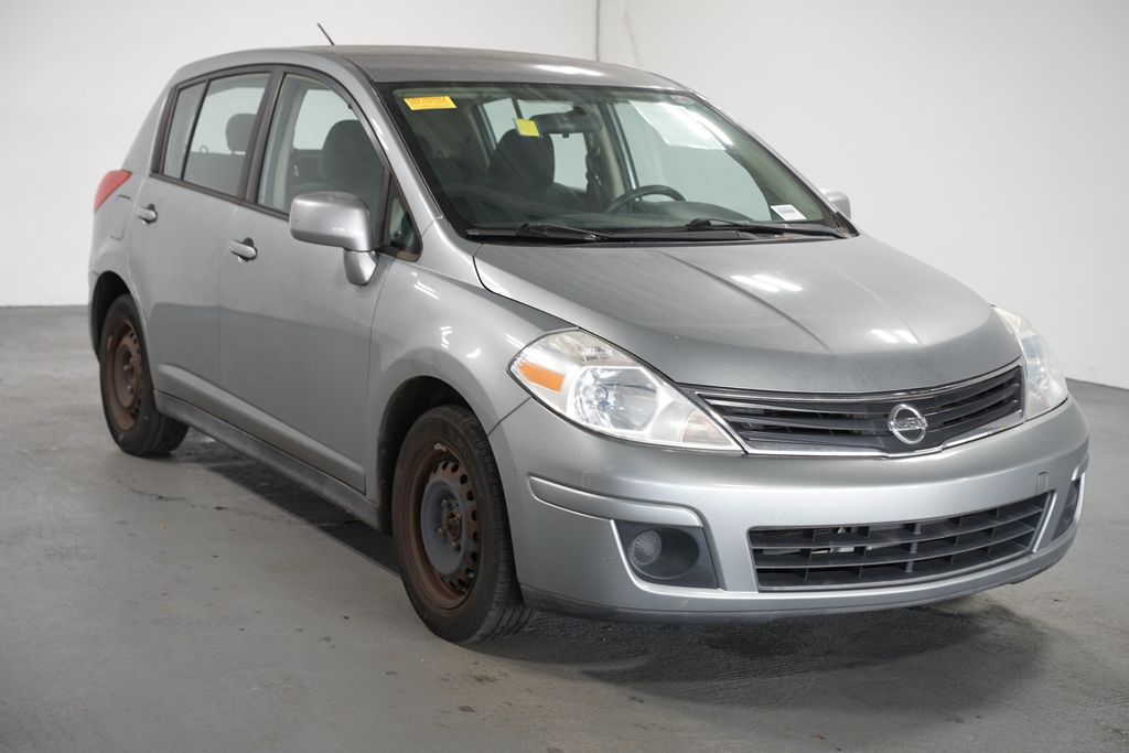 Thumbnail: 2010 Nissan Versa - 3