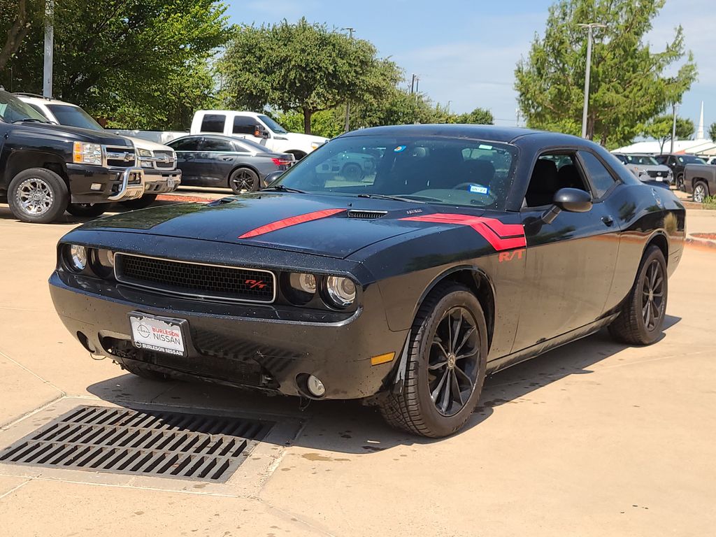 Phantom Black Tri-Coat Pearl 2014 Dodge Challenger Coupe Rear-Wheel Drive 5-Speed Automatic
