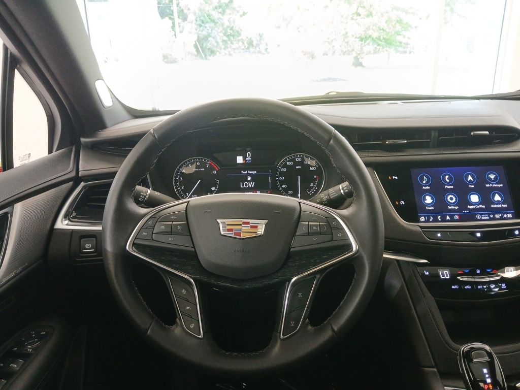 used 2021 Cadillac XT5 car, priced at $31,500