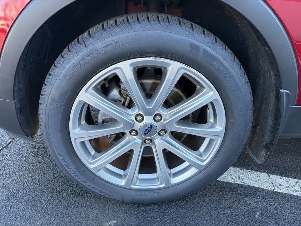 Thumbnail: 2016 Ford Explorer - 10