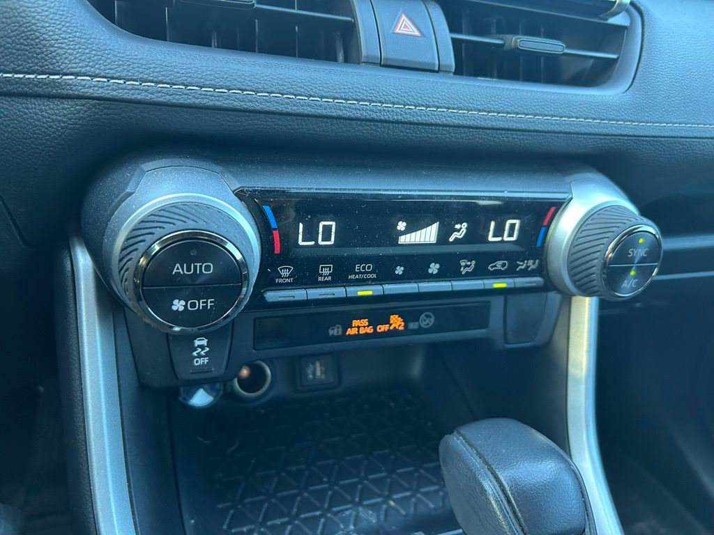 Thumbnail: 2024 Toyota RAV4 - 26