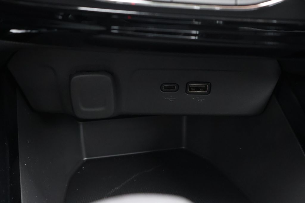 2025 Chevrolet Trax LT 27