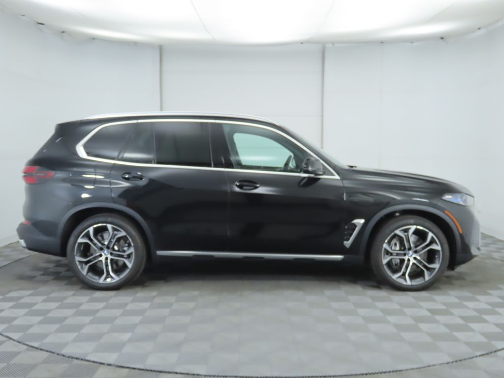 Thumbnail: 2026 BMW X5 - 4