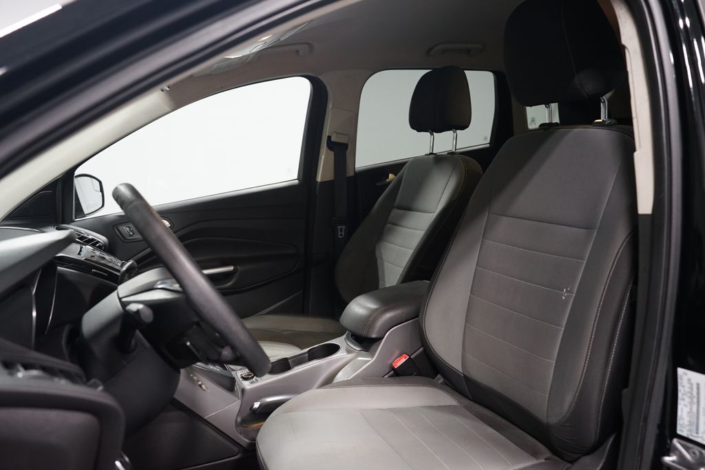 Thumbnail: 2016 Ford Escape - 6
