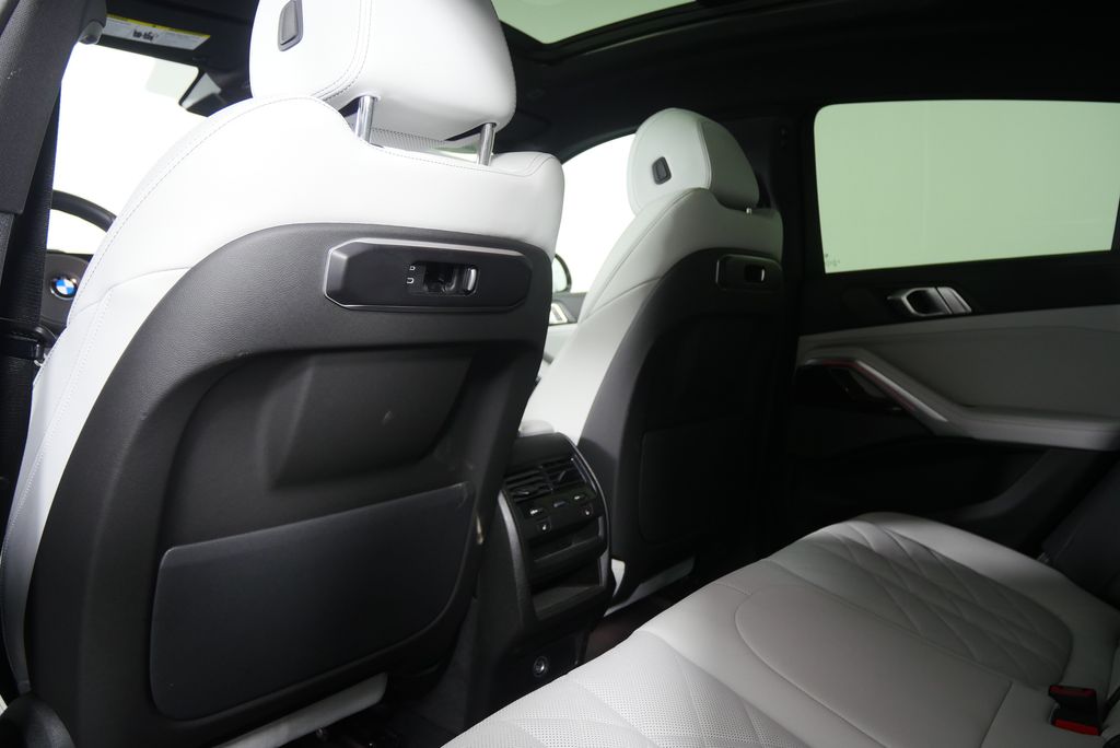 Thumbnail: 2025 BMW X6 - 19