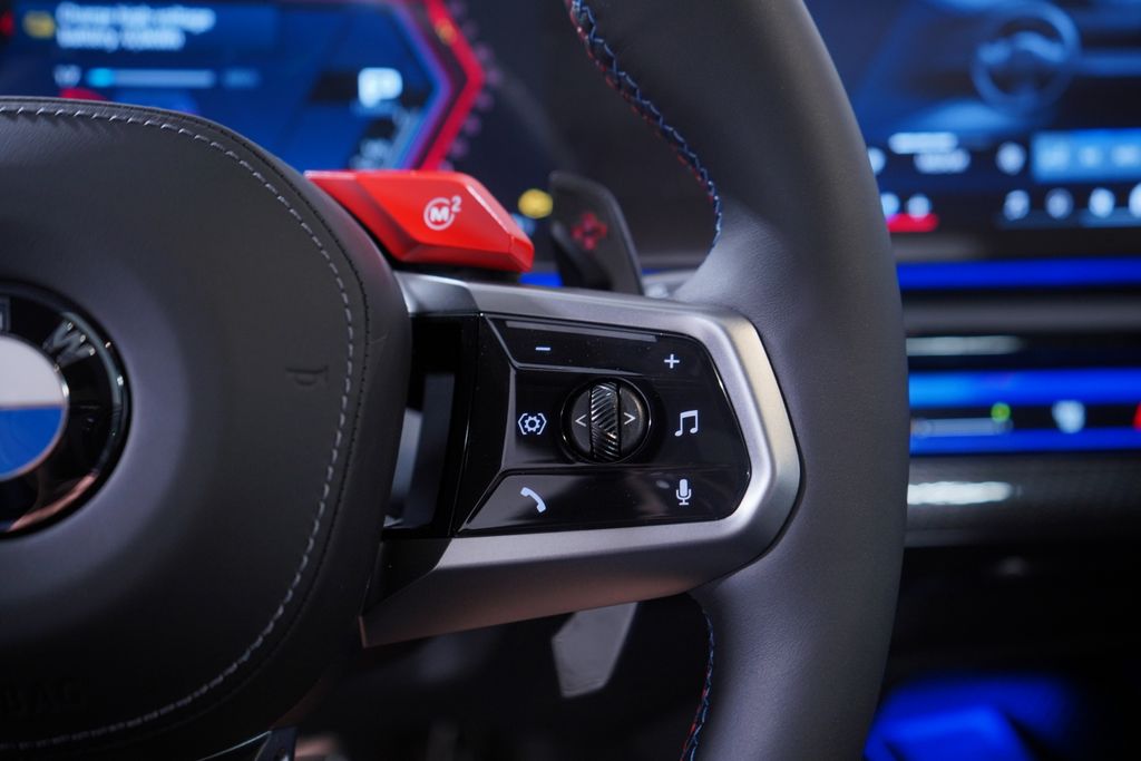 Thumbnail: 2026 BMW M5 - 23